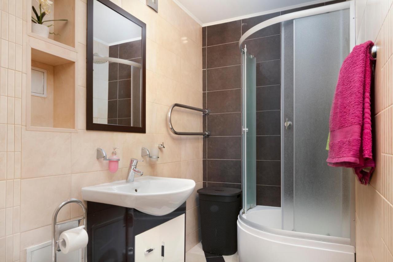 Alex Junior Apartment リガ エクステリア 写真